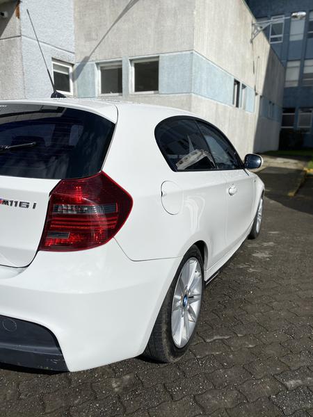 BMW Rad 1 • 2012 • 87,000 km 2