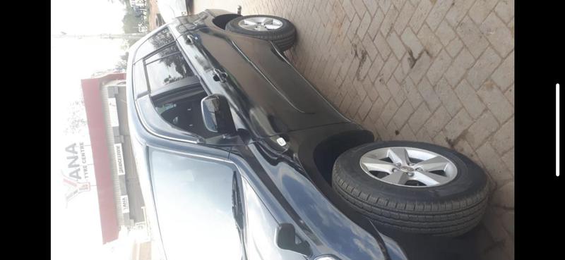 Toyota RAV4 • 2006 • 220,000 km 5