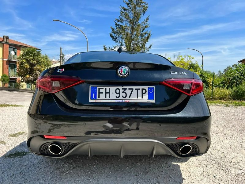 Alfa Romeo Giulia • 2017 • 149,000 km 4