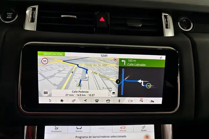 Land Rover Range Rover Sport • 2018 • 35,000 km 10