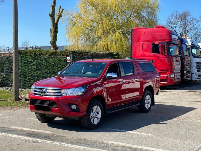 Toyota Hilux • 2018 • 33,000 km 2