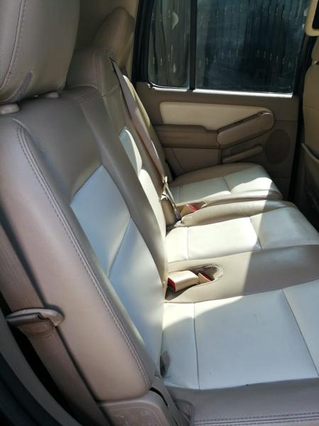 Ford Explorer • 2008 • 119,000 km 10