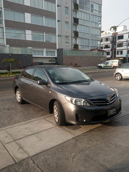 Toyota Corolla • 2011 • 146,000 km 3