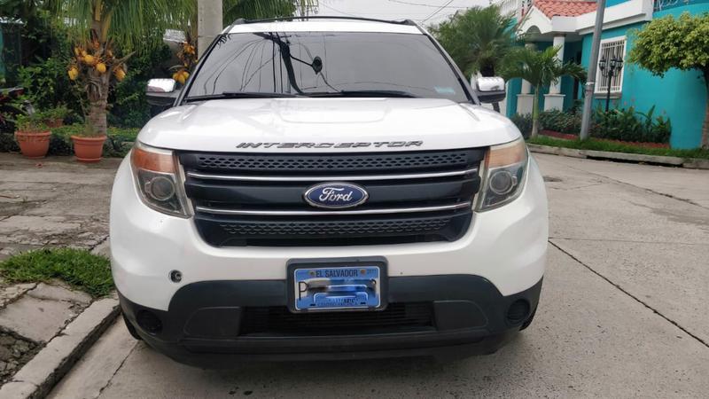 Ford Explorer • 2013 • 153,000 km 11