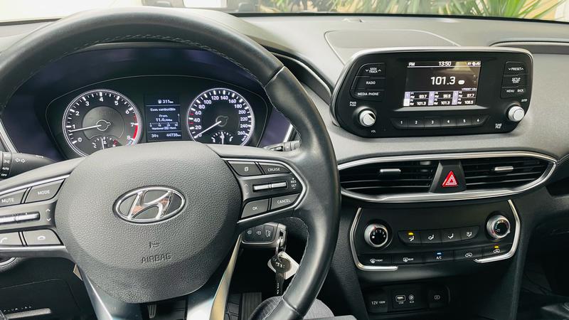 Hyundai Santa Fe • 2019 • 44,000 km 2