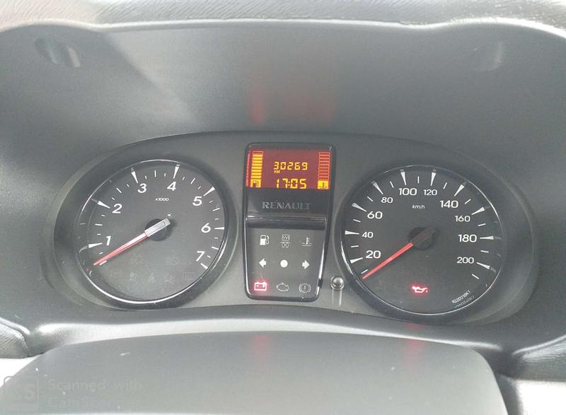 Renault Clio • 2017 • 30,270 km 8