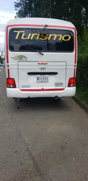 Hyundai H1 Bus • 2014 • 1 km 2
