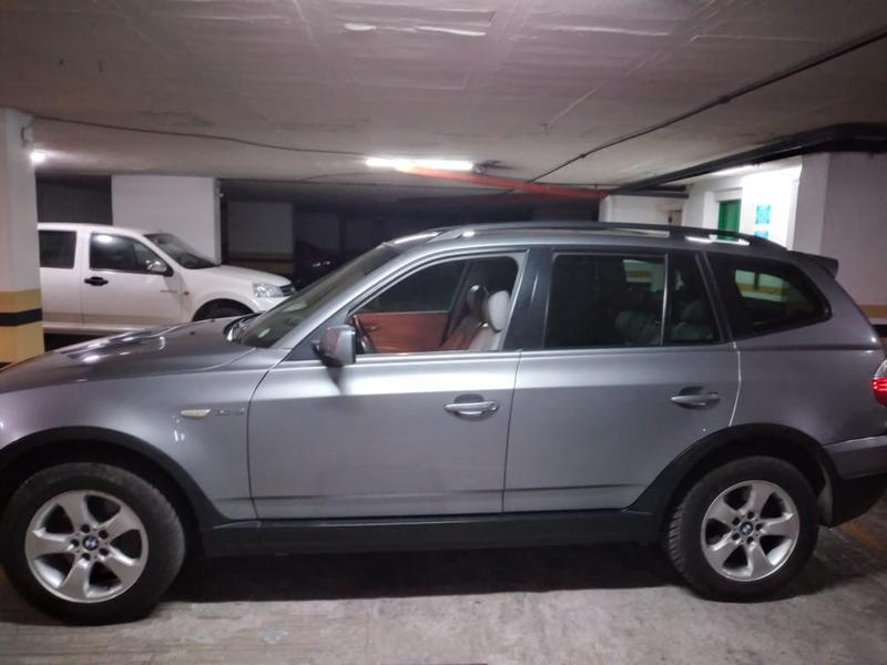 BMW X3 • 2007 • 70,000 km 2