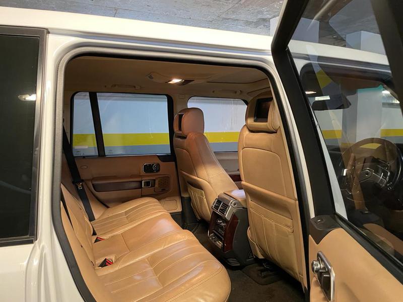 Land Rover Range Rover • 2012 • 90,998 km 5