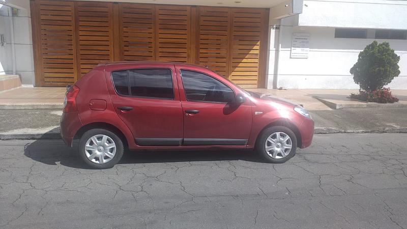 Renault Sandero • 2010 • 174,000 km 1