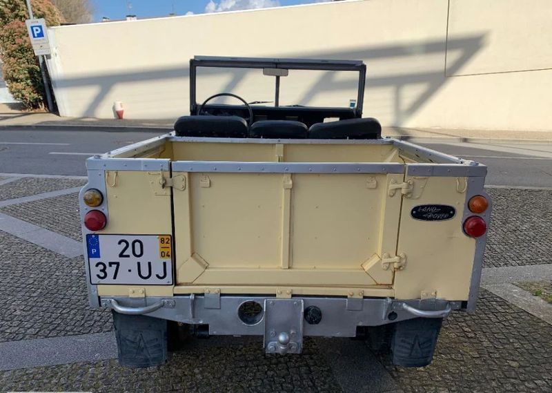 Land Rover Defender • 1982 • 80,564 km 3