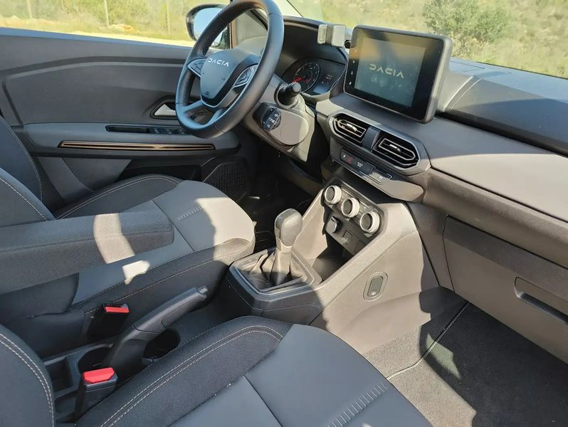 Dacia Sandero • 2023 • 19,000 km 7