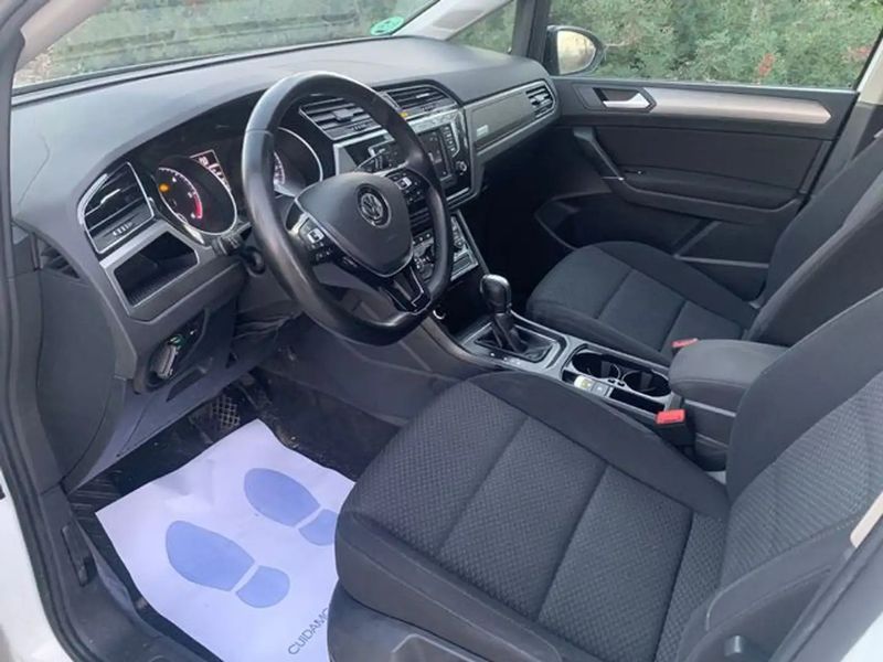 Volkswagen Touran • 2017 • 139,000 km 2