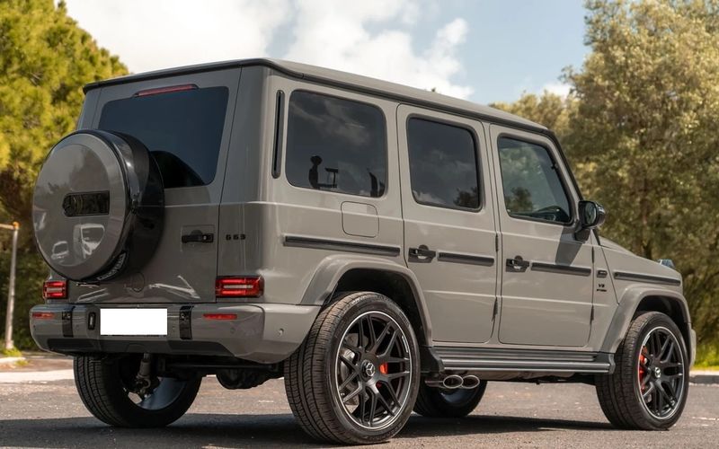 Mercedes-Benz G-Class • 2023 • 4,200 km 8