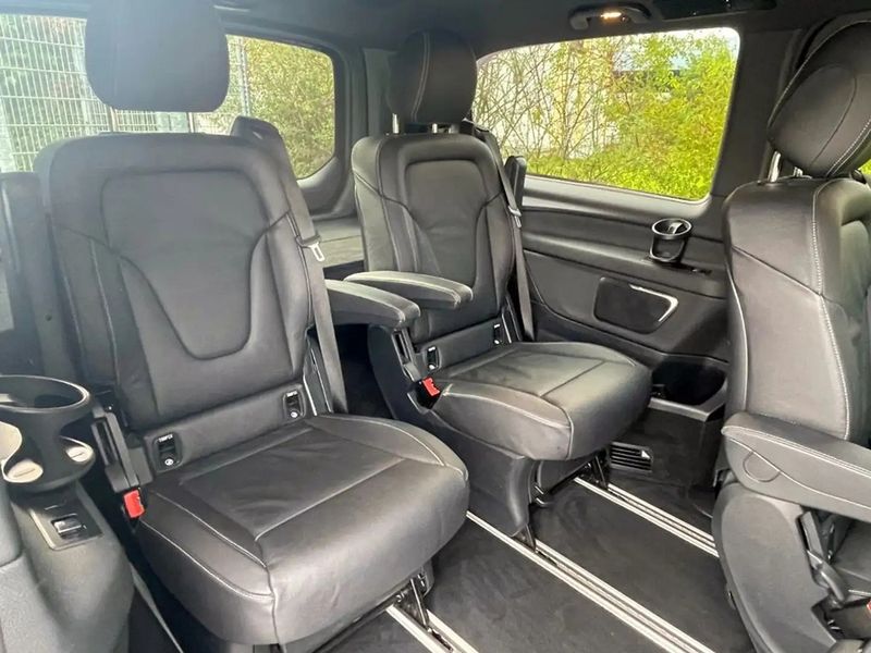 Mercedes-Benz 310 Van • 2020 • 116,000 km 13