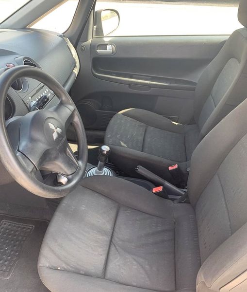 Mitsubishi Colt • 2006 • 180,000 km 6