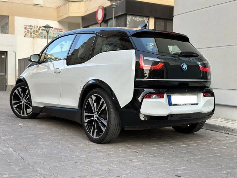 BMW i3 • 2019 • 81,900 km 3
