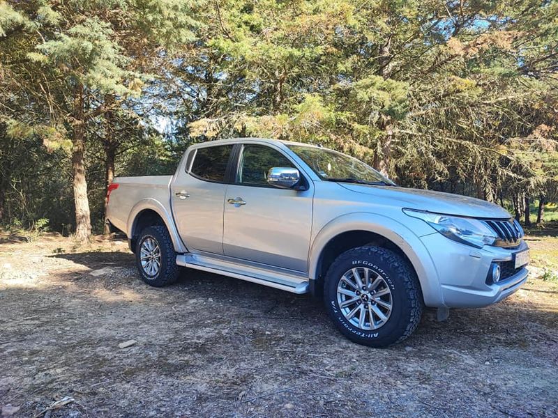 Mitsubishi L200 • 2017 • 246,000 km 1