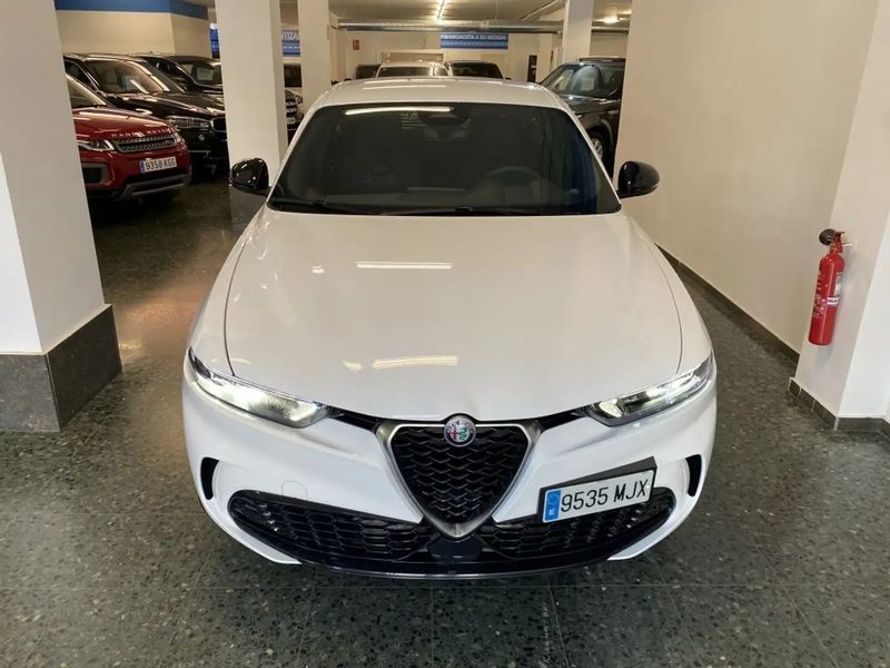 Alfa Romeo Giulia • 2023 • 8,000 km 1