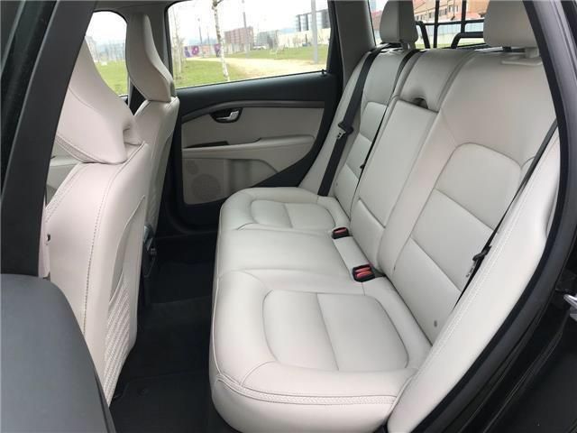 Volvo XC70 • 2015 • 109,000 km 10