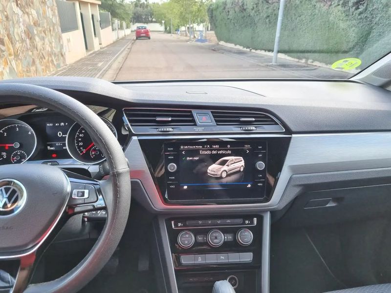 Volkswagen Touran • 2021 • 55,000 km 17