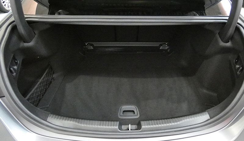 Mercedes-Benz C-Class • 2023 • 39,000 km 12