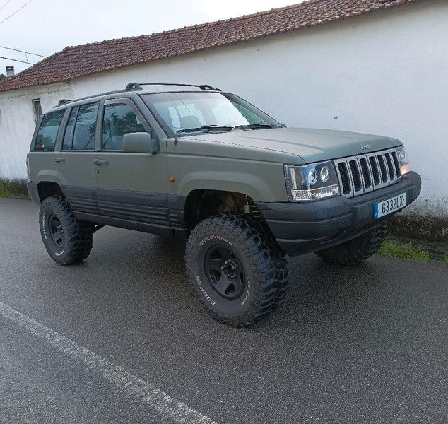 Jeep Cherokee • 1999 • 210,000 km 1