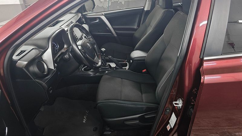 Toyota RAV4 • 2016 • 171,989 km 2