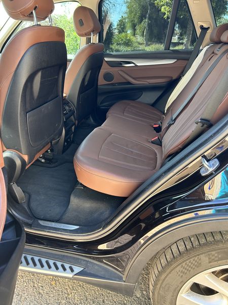 BMW X5 • 2018 • 135,000 km 10