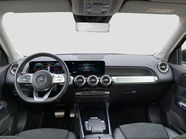 Mercedes-Benz GLC • 2022 • 18,000 km 7