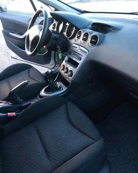 Peugeot 308 • 2010 • 150,000 km 4