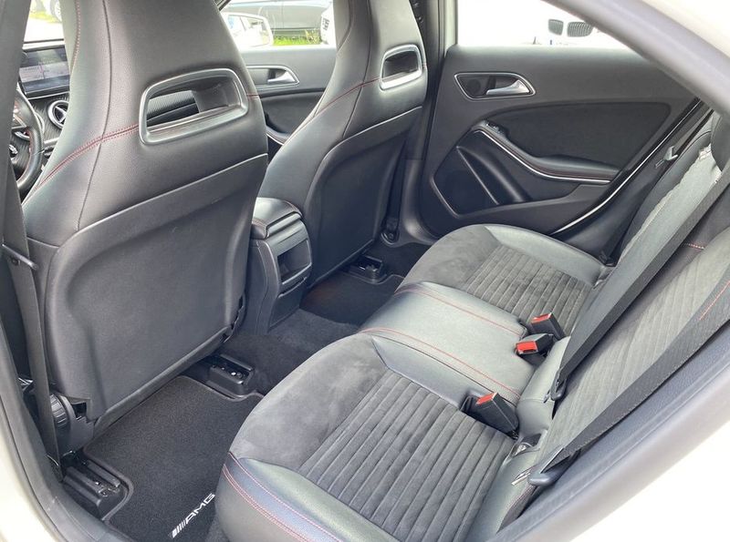 Mercedes-Benz A • 2016 • 54,000 km 6
