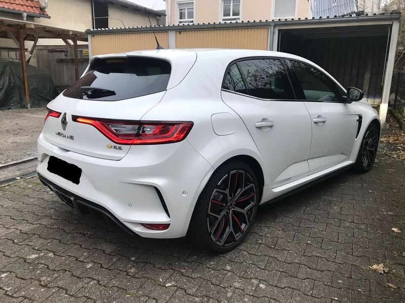 Renault Mégane • 2019 • 54,800 km 2