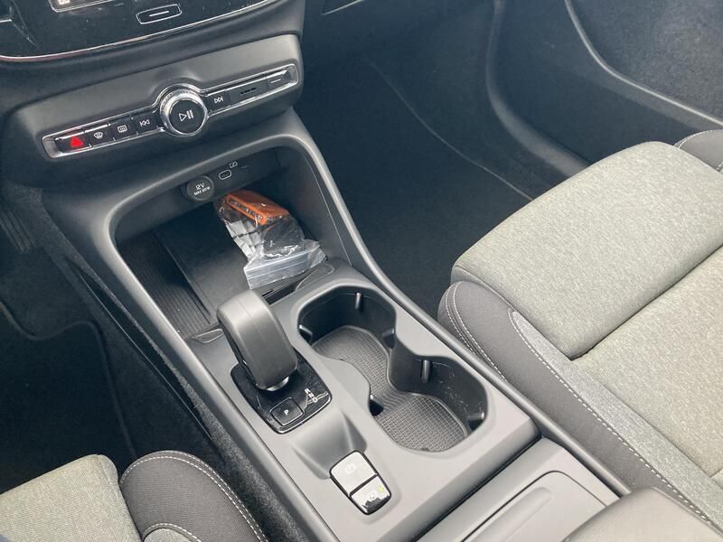 Volvo XC40 • 2024 • 45,624 km 21