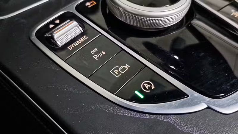 Mercedes-Benz C-Class • 2021 • 39,441 km 9