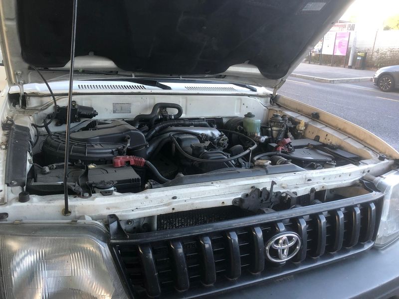 Toyota Land Cruiser • 1998 • 290,000 km 16