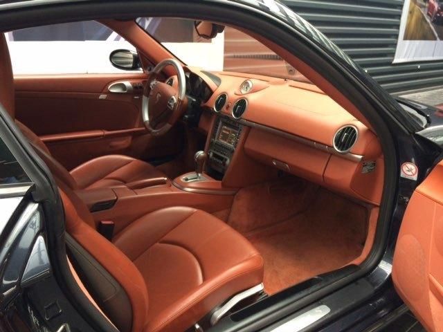 Porsche Cayman • 2006 • 15,000 km 12