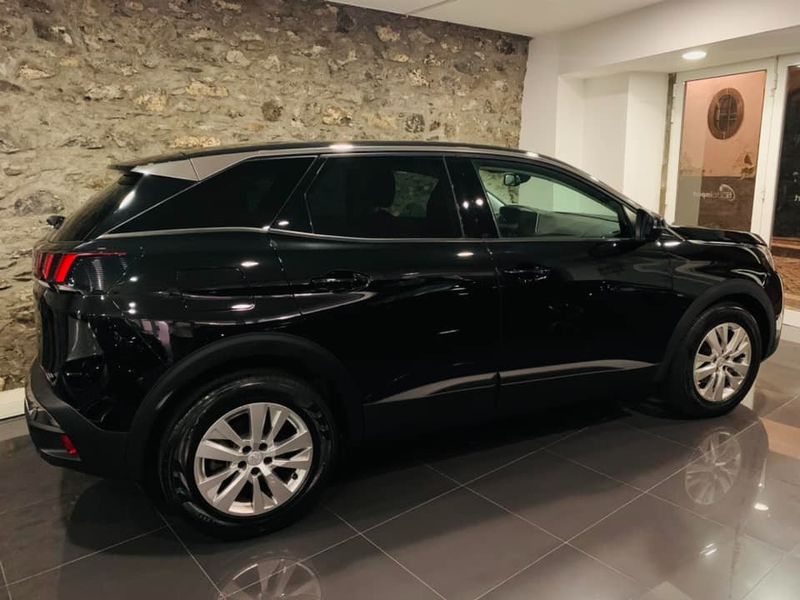 Peugeot 3008 • 2018 • 90,000 km 5