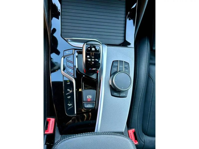 BMW X4 • 2020 • 108,500 km 11