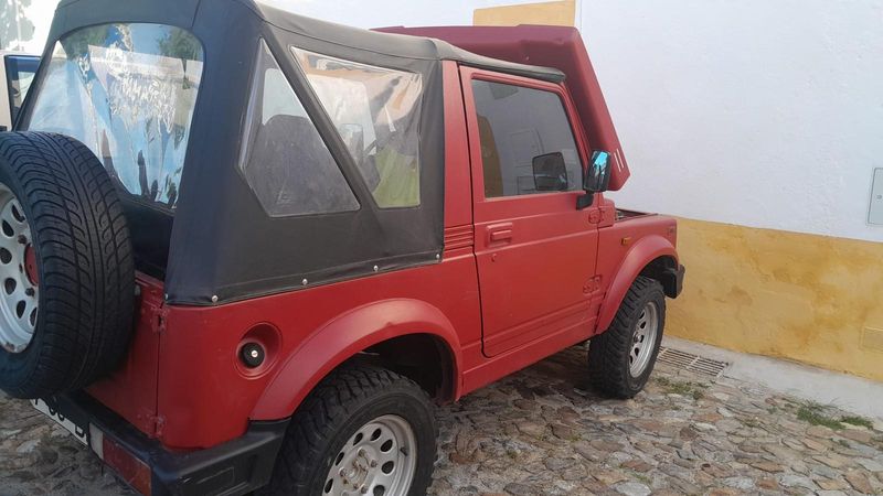 Suzuki Samurai • 1994 • 84,000 km 2