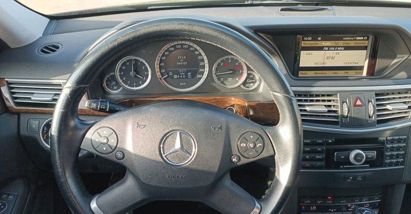 Mercedes-Benz 200 - 300 • 2010 • 299,999 km 4