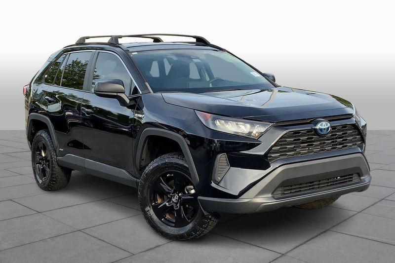 Toyota RAV4 Hybrid • 2020 • 37,485 km 3