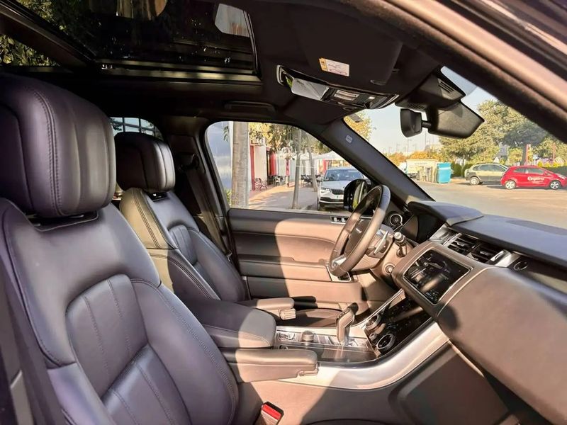 Land Rover Range Rover Sport • 2020 • 83,000 km 5