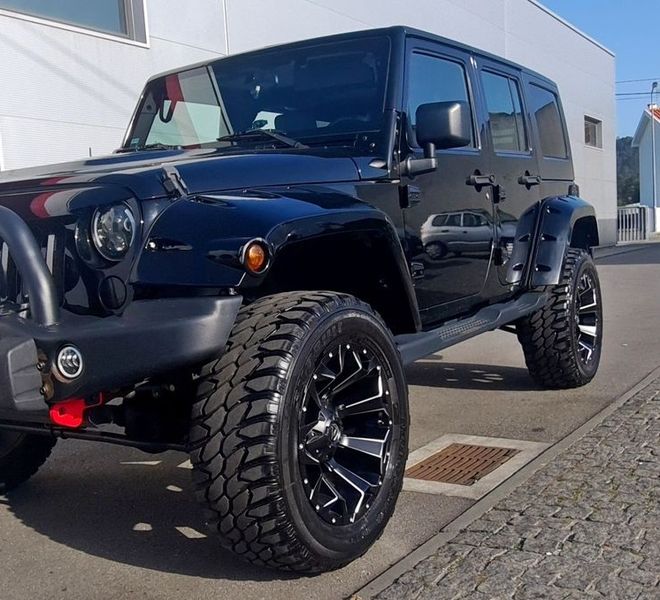 Jeep Wrangler • 2009 • 126,000 km 3