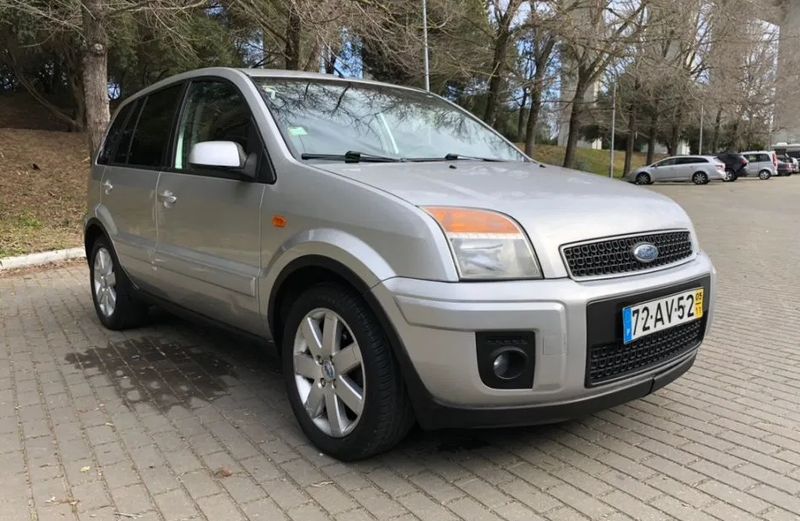 Ford Fusion • 2005 • 93,183 km 1