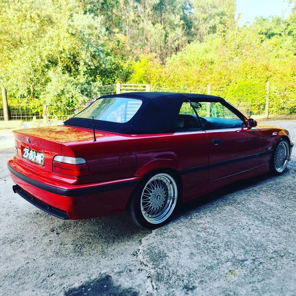 BMW 328i • 1993 • 89,000 km 3