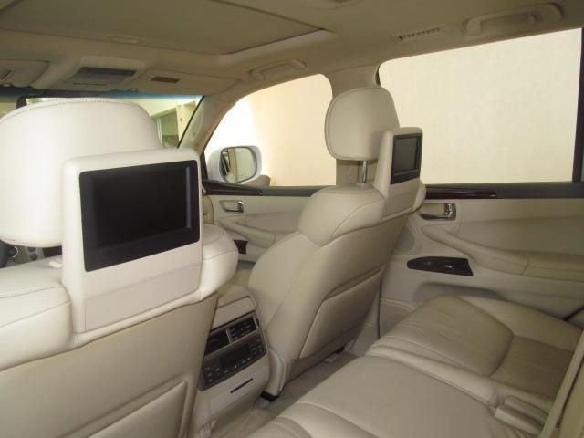 Lexus LX • 2013 • 17,677 km 8