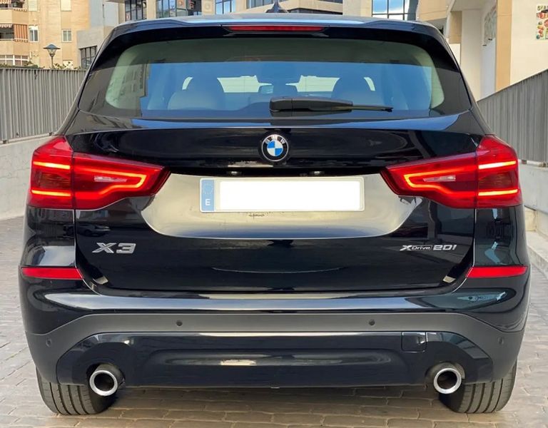 BMW X3 • 2018 • 45,900 km 4