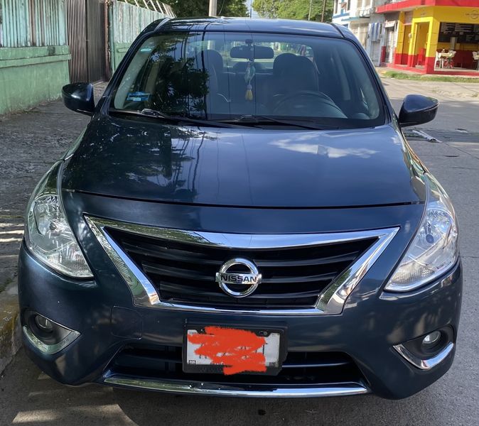 Nissan Versa sense • 2016 • 107,000 km 1