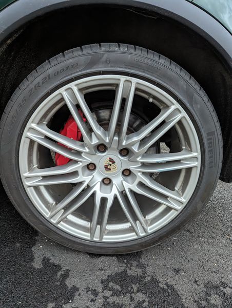 Porsche Cayenne • 2011 • 2,171,190 km 4